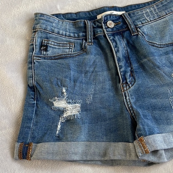 Kancan mid rise medium wash distressed five pocket size 5 size 26 jean shorts - Picture 3 of 10
